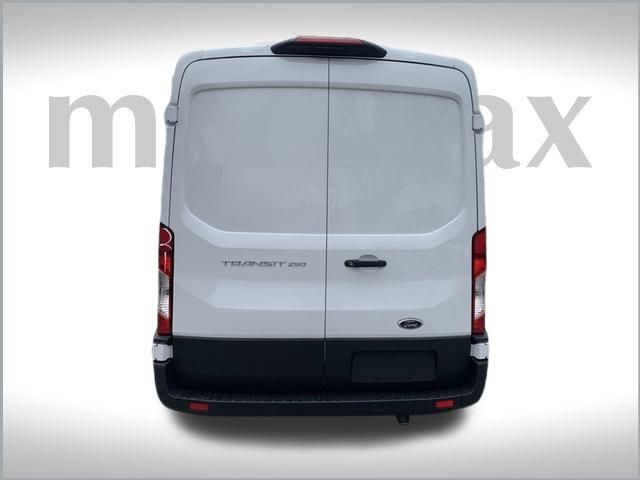 2024 Ford Transit photo 8