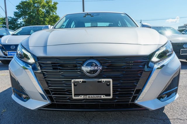 2025 Nissan Altima 2.5 SL photo 2