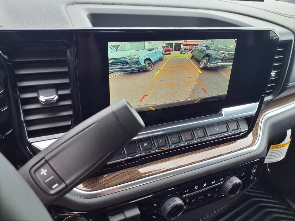 2025 Chevrolet Silverado 1500 LT photo 7