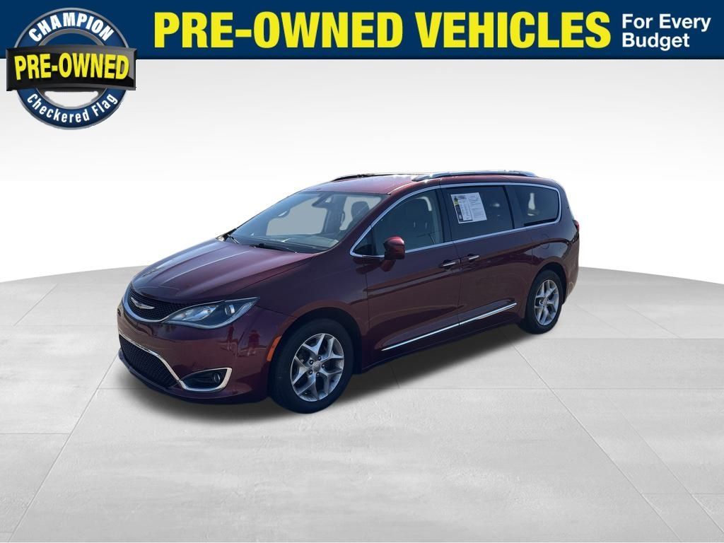 2018 Chrysler Pacifica Touring L Plus's photo