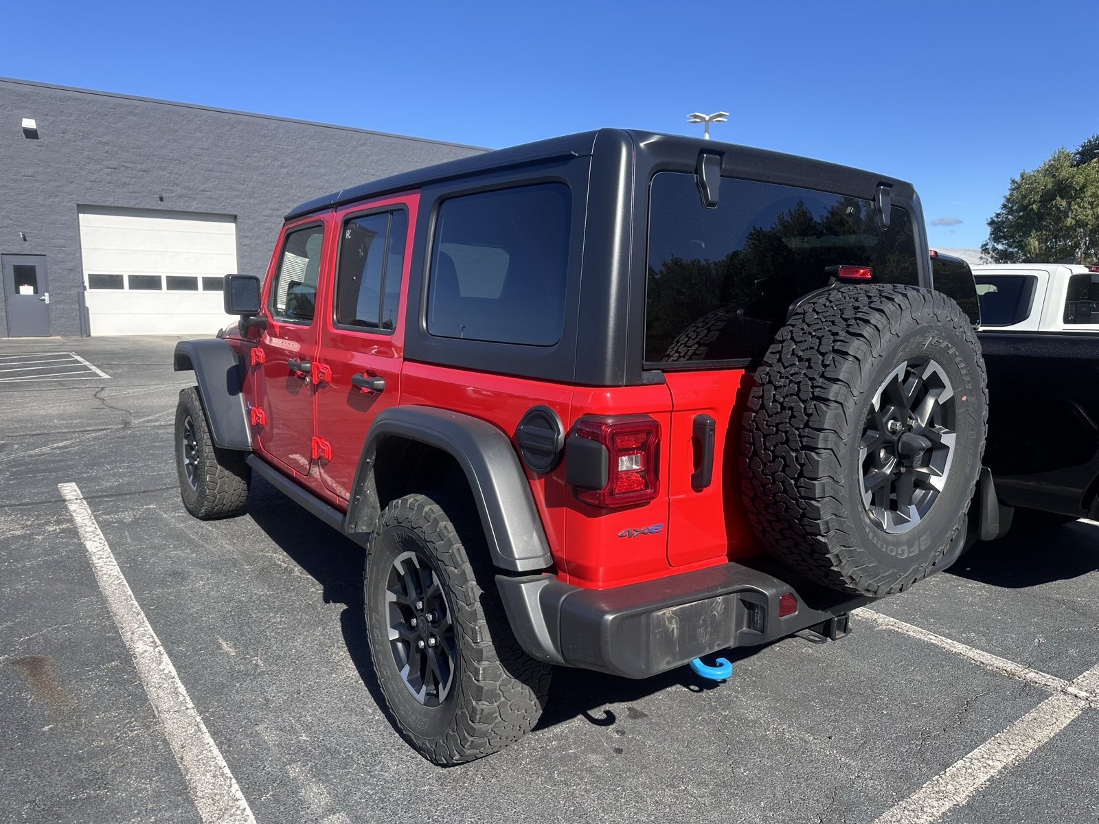 2024 Jeep Wrangler Rubicon 4xe photo 3
