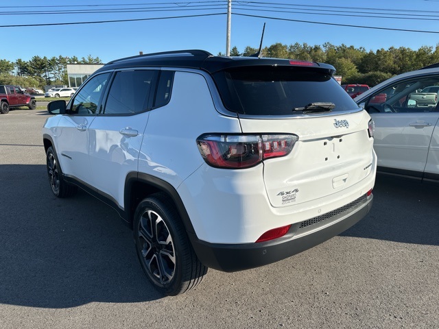 2022 Jeep Compass Limited photo 4