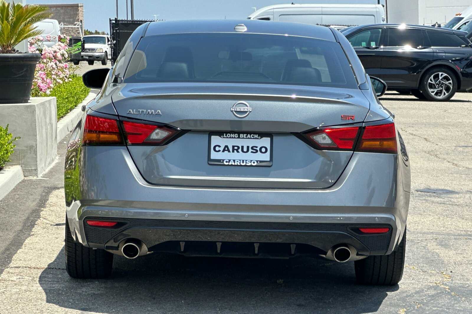 2023 Nissan Altima 2.5 SR photo 4