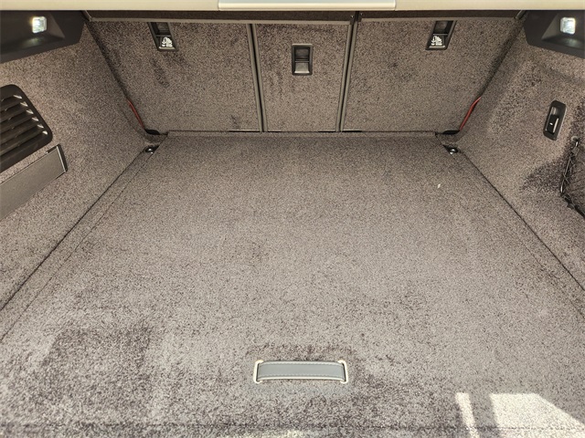 2025 Land Rover Range Rover SE photo 22