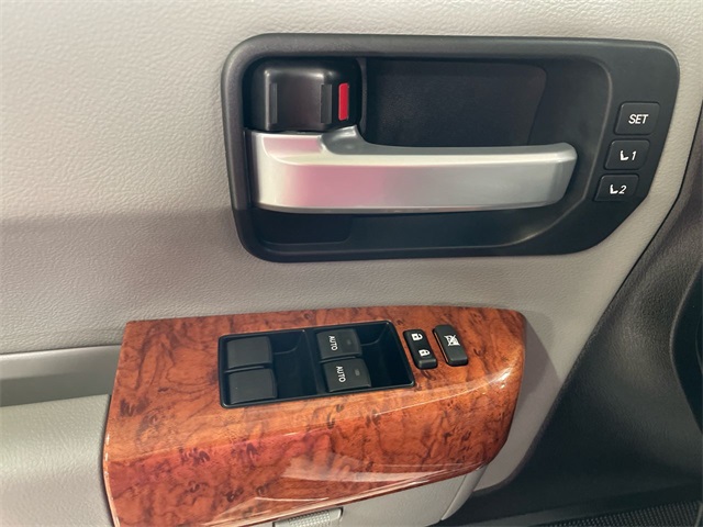2019 Toyota Sequoia Platinum photo 12