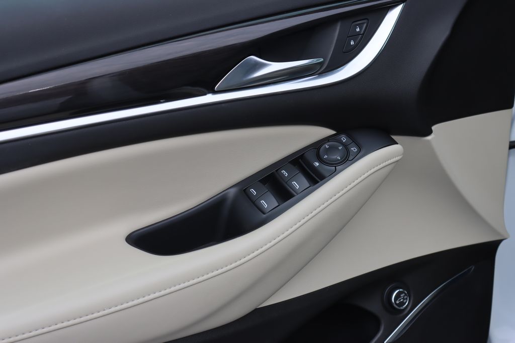 2021 Buick Enclave Essence photo 19