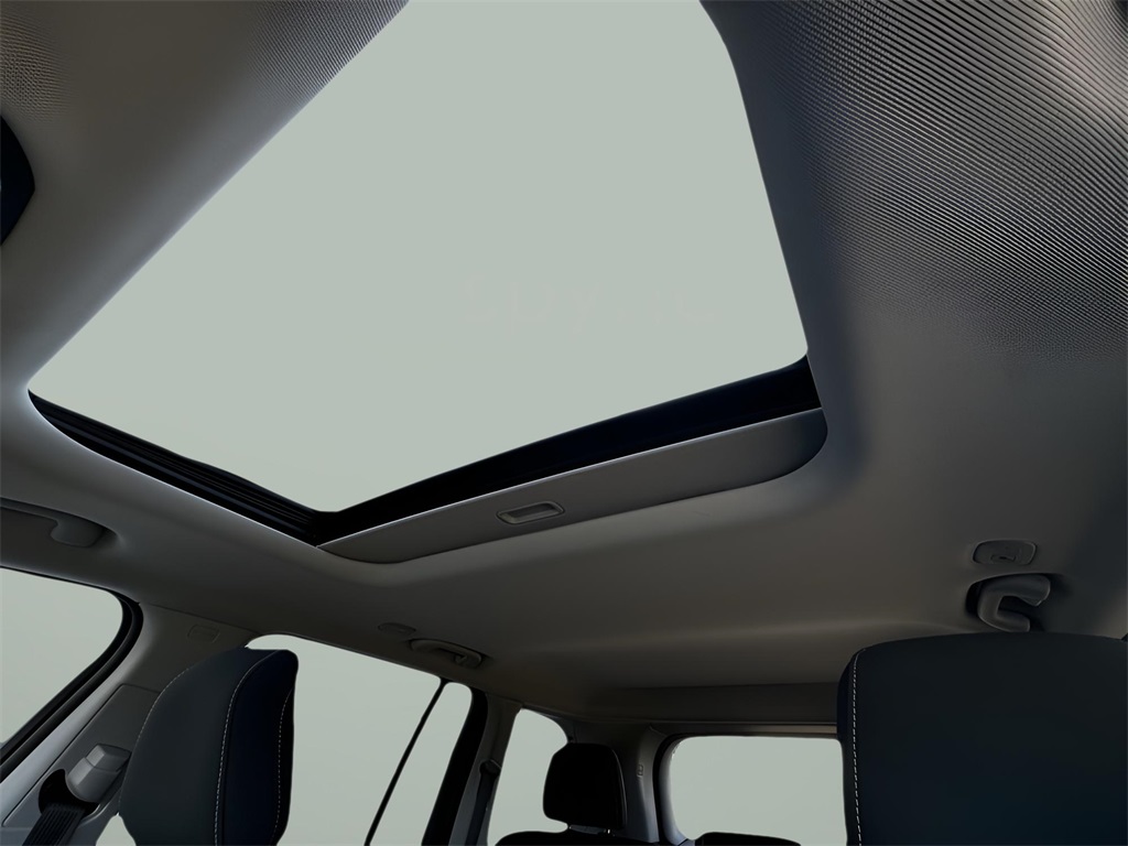 2023 Jeep Grand Cherokee Laredo photo 13