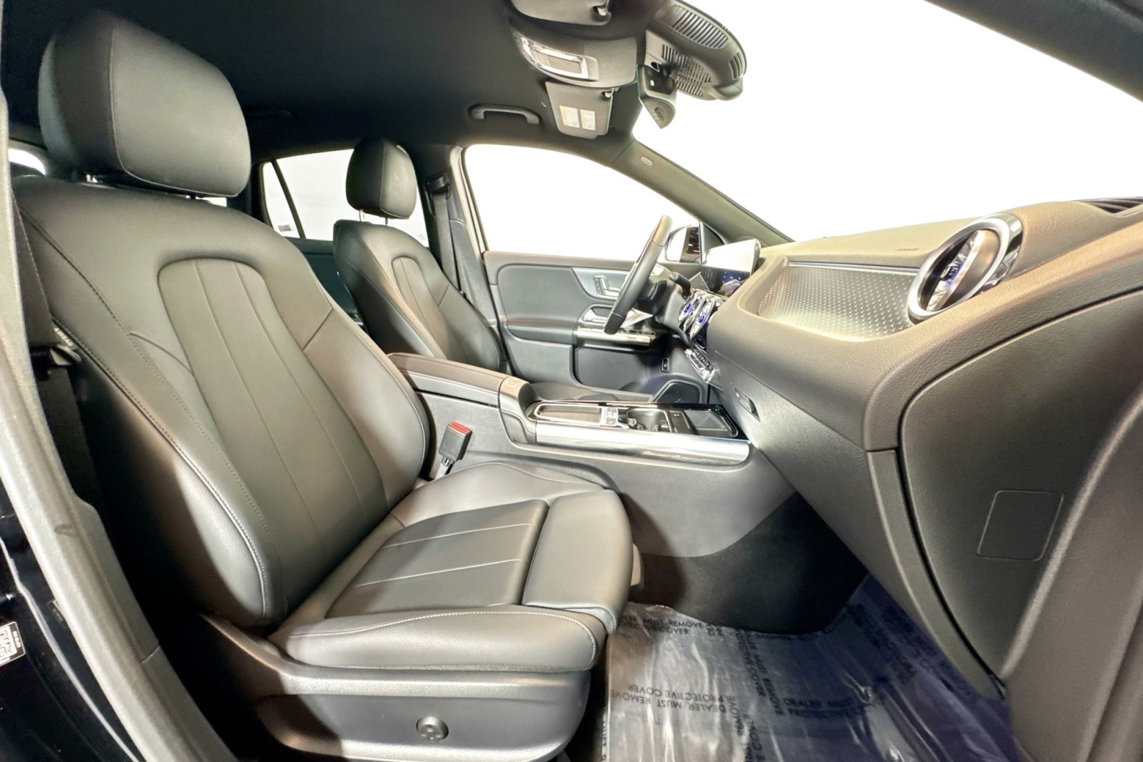 2025 Mercedes Benz GLA 250 photo 24