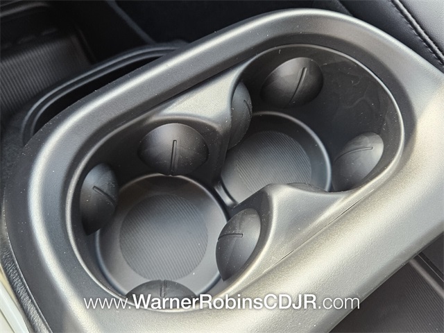 2025 Chrysler Voyager LX photo 22
