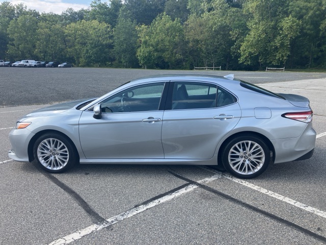 2020 Toyota Camry XLE photo 8
