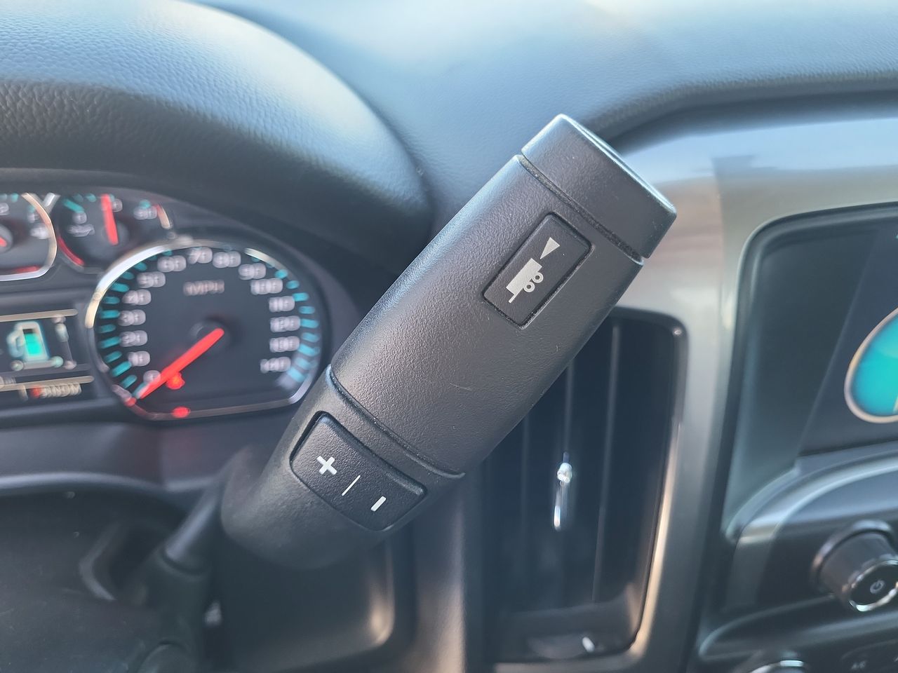 2016 Chevrolet Silverado 1500 LT photo 21