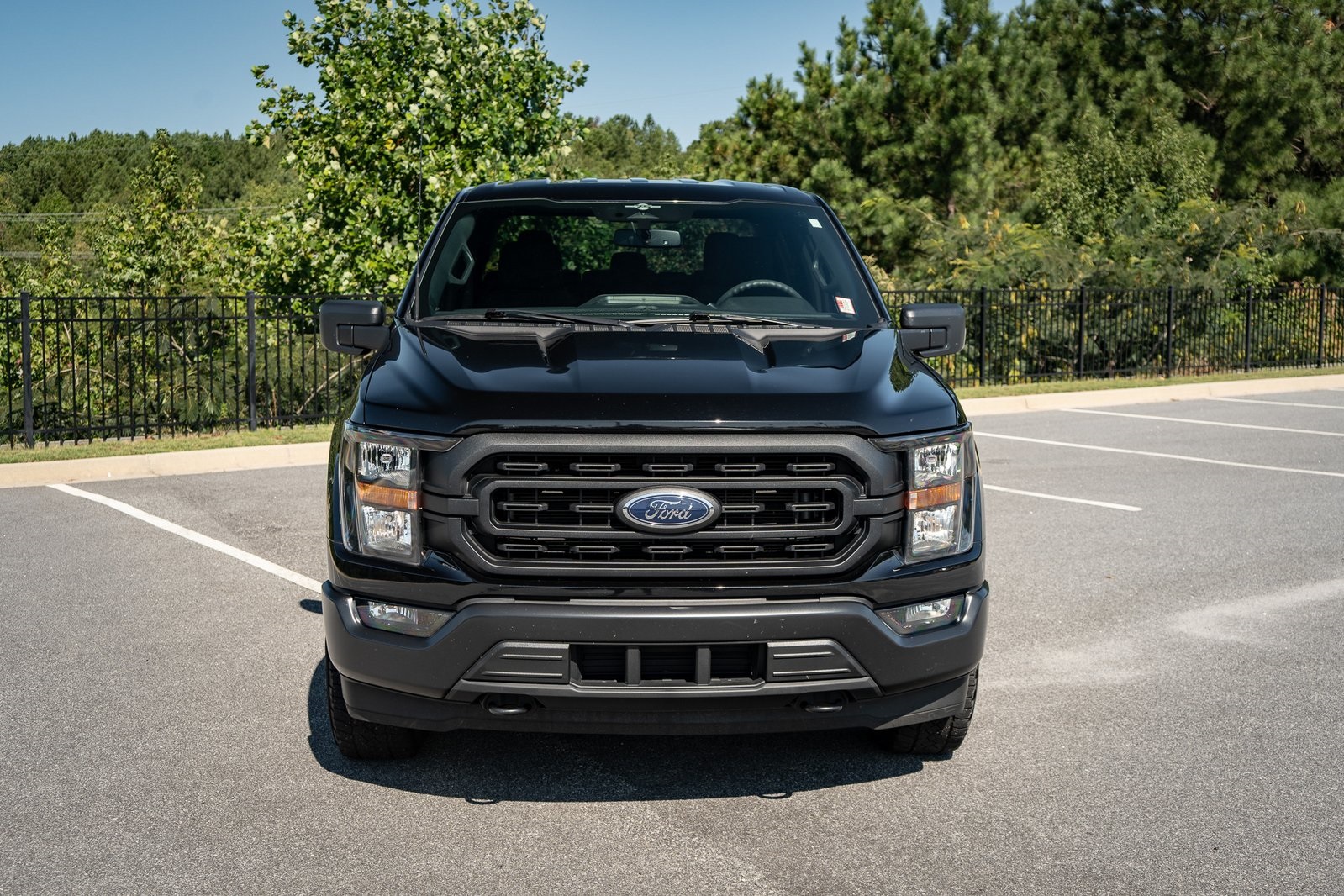 2023 Ford F-150 XL photo 2
