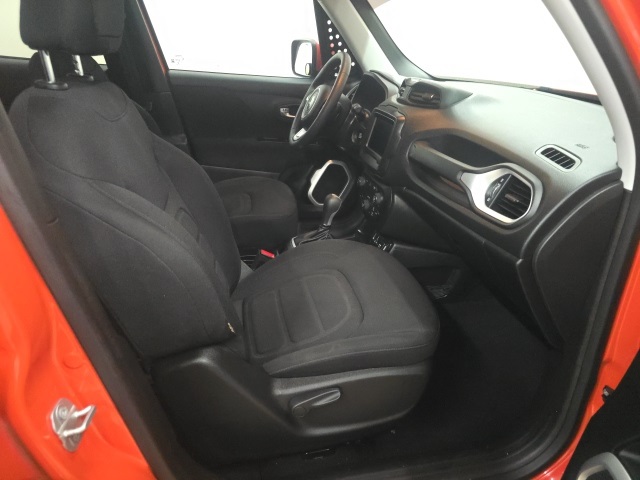 2019 Jeep Renegade Latitude North Edition photo 3