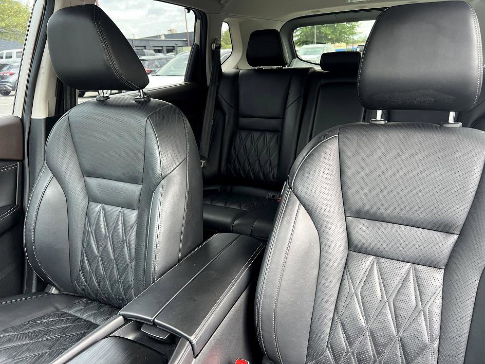 2022 Nissan Rogue Platinum photo 13
