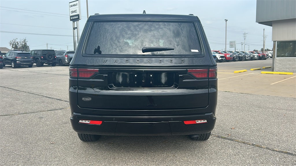 2025 Jeep Wagoneer Series II Overland photo 4