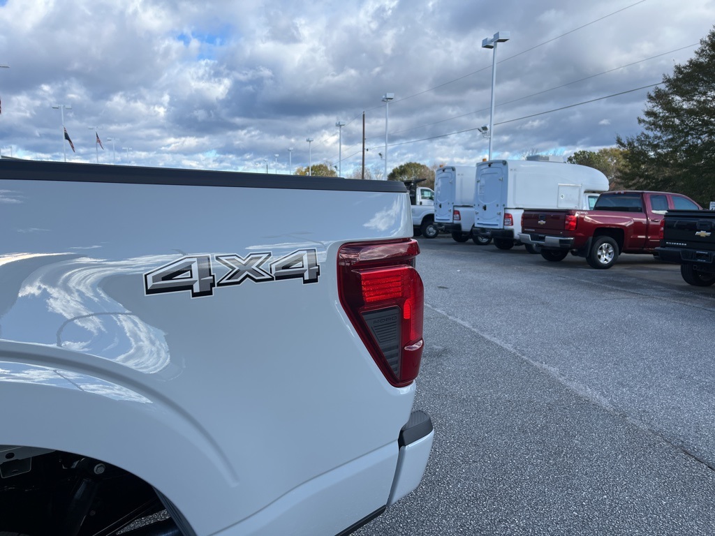 2024 Ford F-150 XLT photo 4