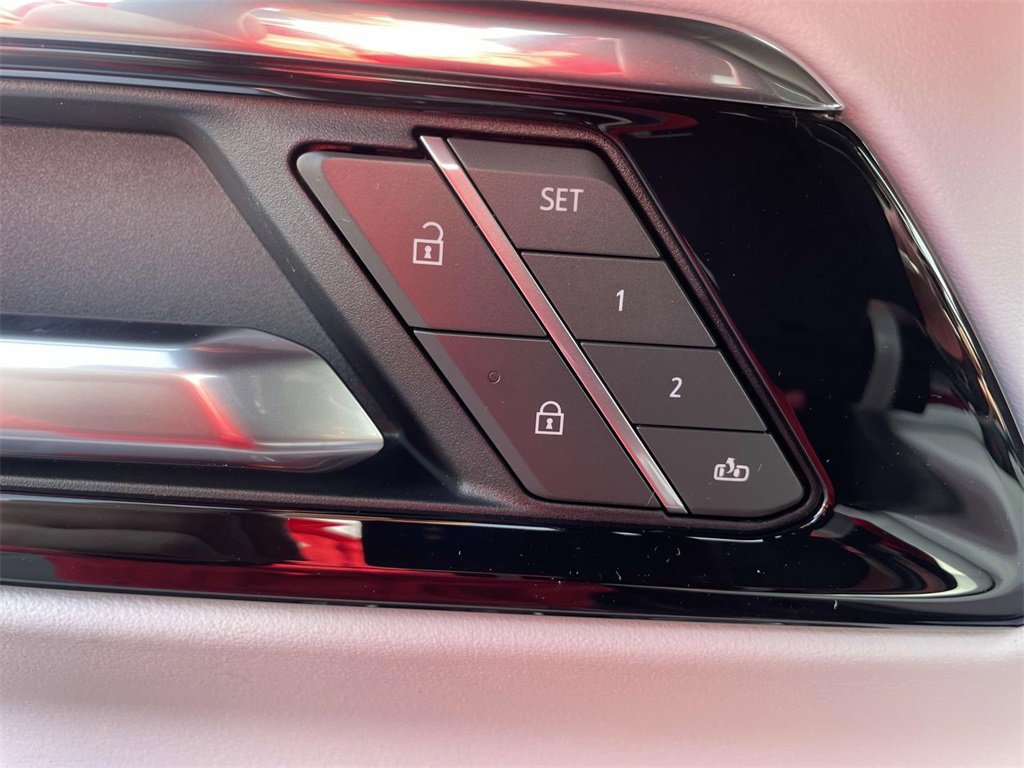 2025 Chevrolet Tahoe Premier photo 19