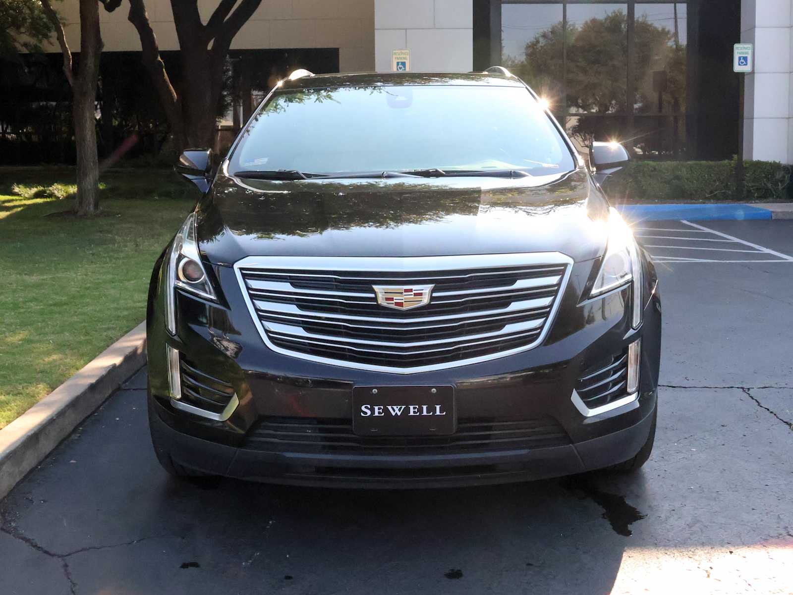 2018 Cadillac XT5 Luxury photo 2
