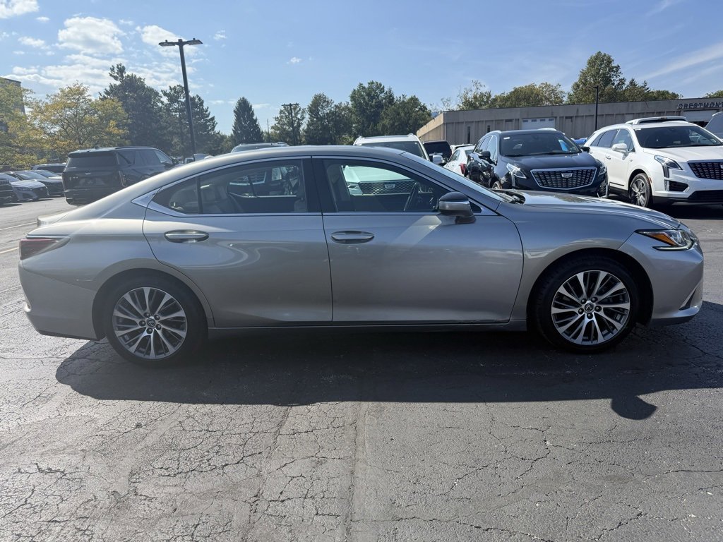 2019 Lexus ES 350 photo 2
