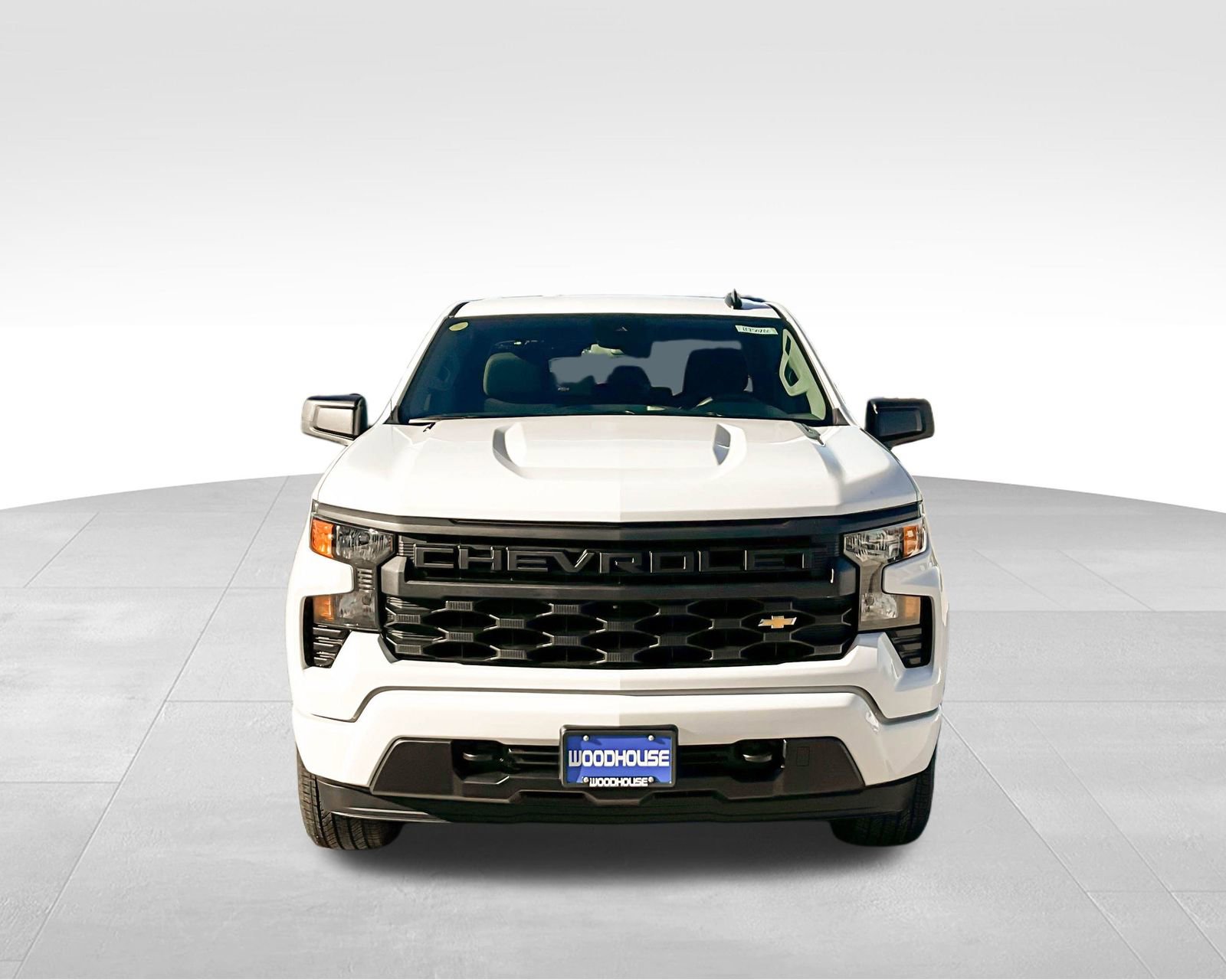 2025 Chevrolet Silverado 1500 Custom photo 2