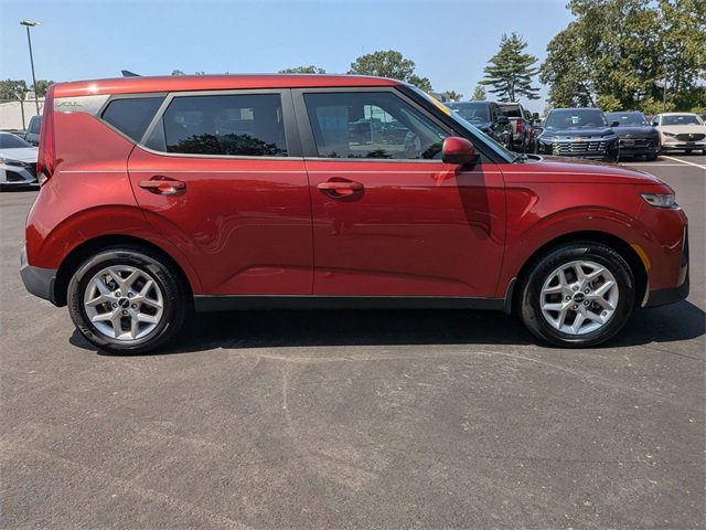 Used 2022 Kia Soul LX with VIN KNDJ23AU5N7823281 for sale in Hamden, CT