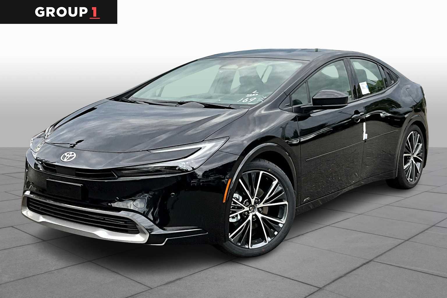 2026 Toyota Prius XLE photo 3