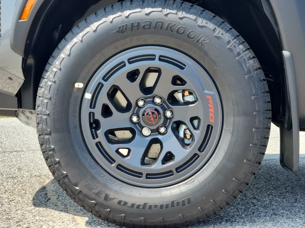 2025 Nissan Frontier Crew Cab PRO-4X photo 6