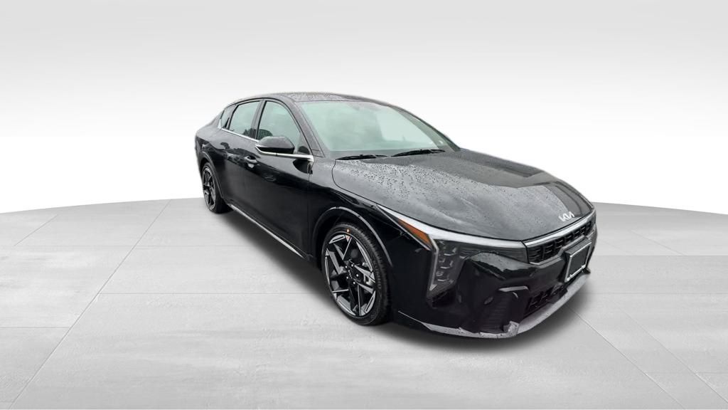 2025 Kia K4 GT-Line photo 8