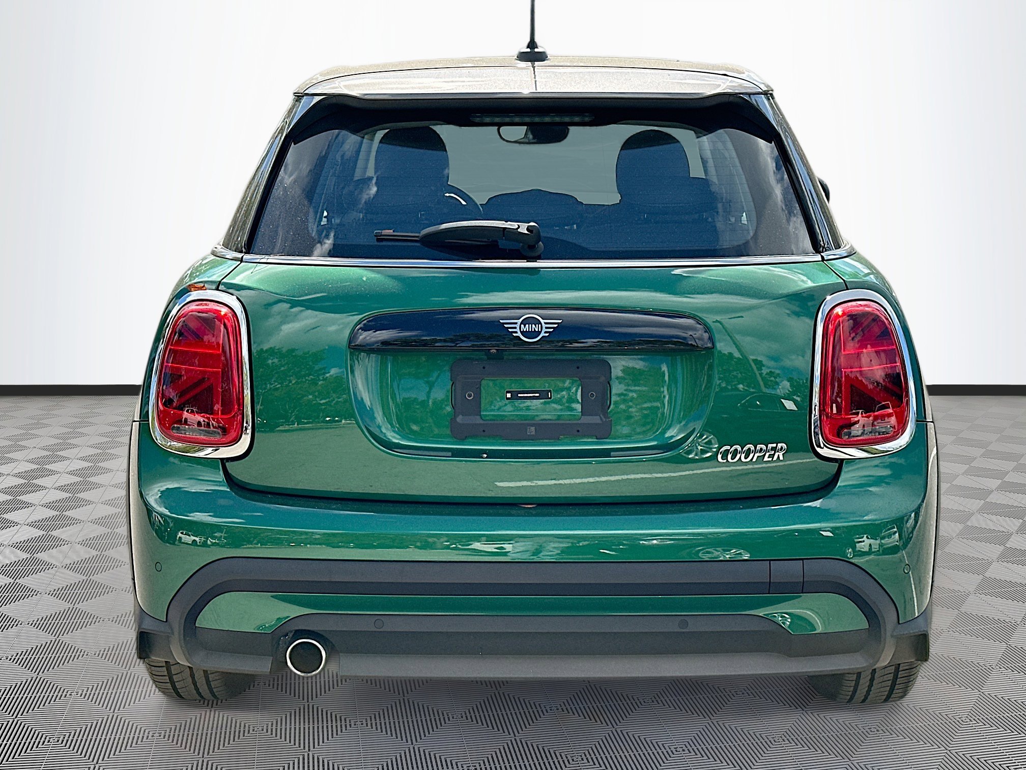 2024 Mini Cooper Hardtop 4 Door Signature photo 6
