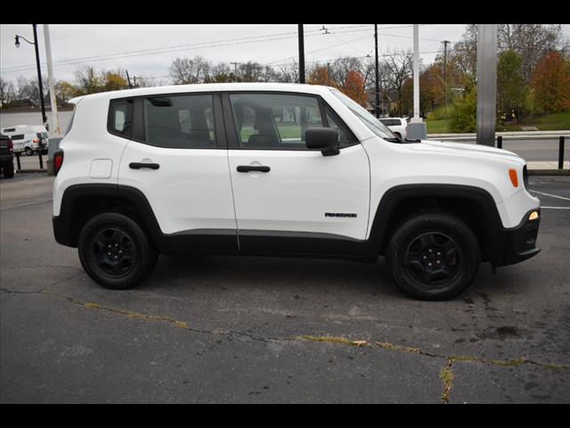 2017 Jeep Renegade Sport photo 2