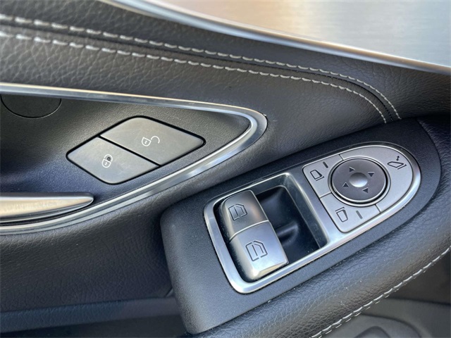 2017 Mercedes Benz C 300 4MATIC Coupe photo 18