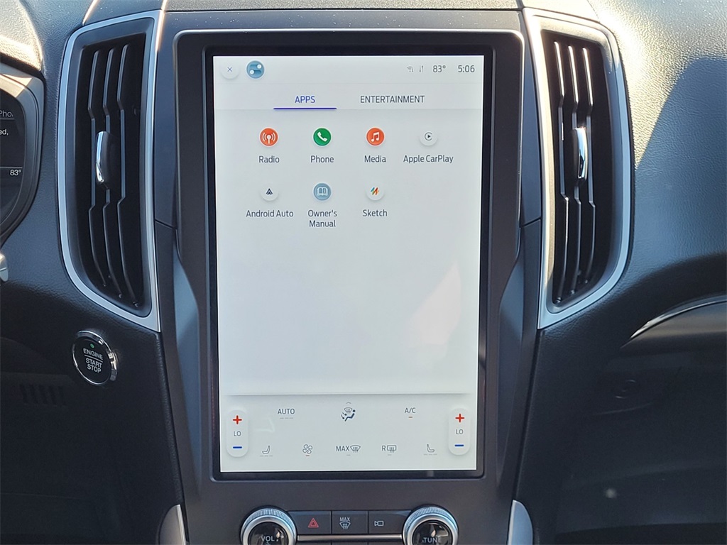 2024 Ford Edge ST photo 17