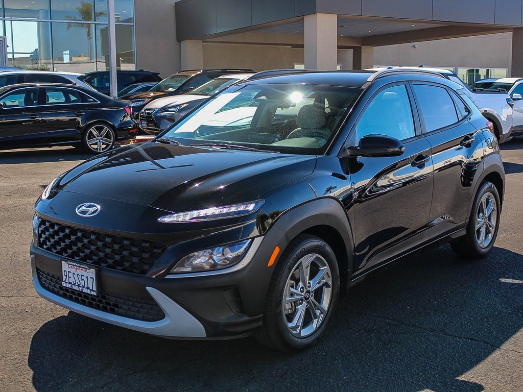 2023 Hyundai Kona SEL photo 3
