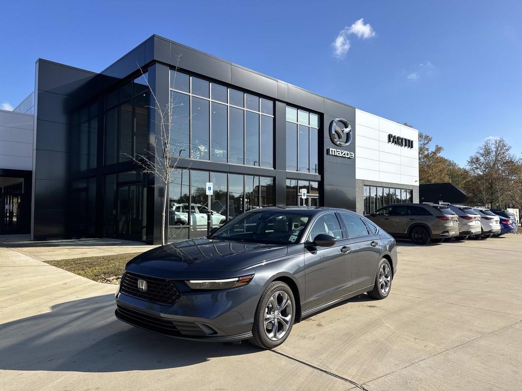 2024 Honda Accord EX's photo