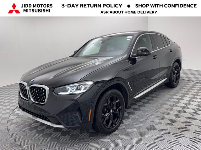 2025 BMW X4 30i's photo