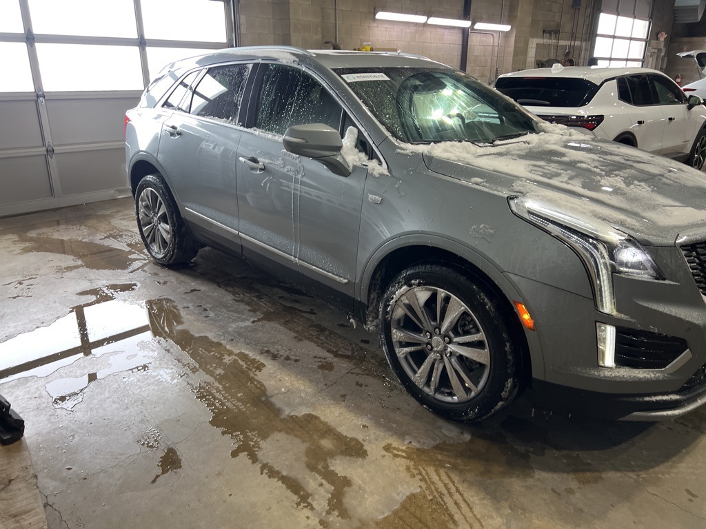 2025 CADILLAC XT5 - Image 5