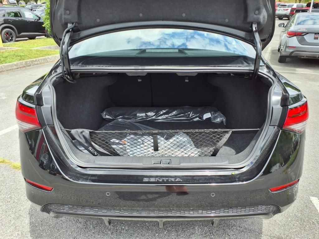 2025 Nissan Sentra SV photo 12