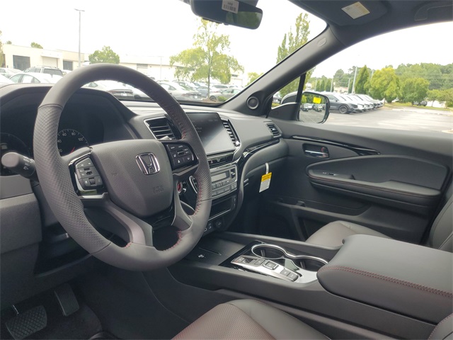 2025 Honda Ridgeline Black Edition photo 13