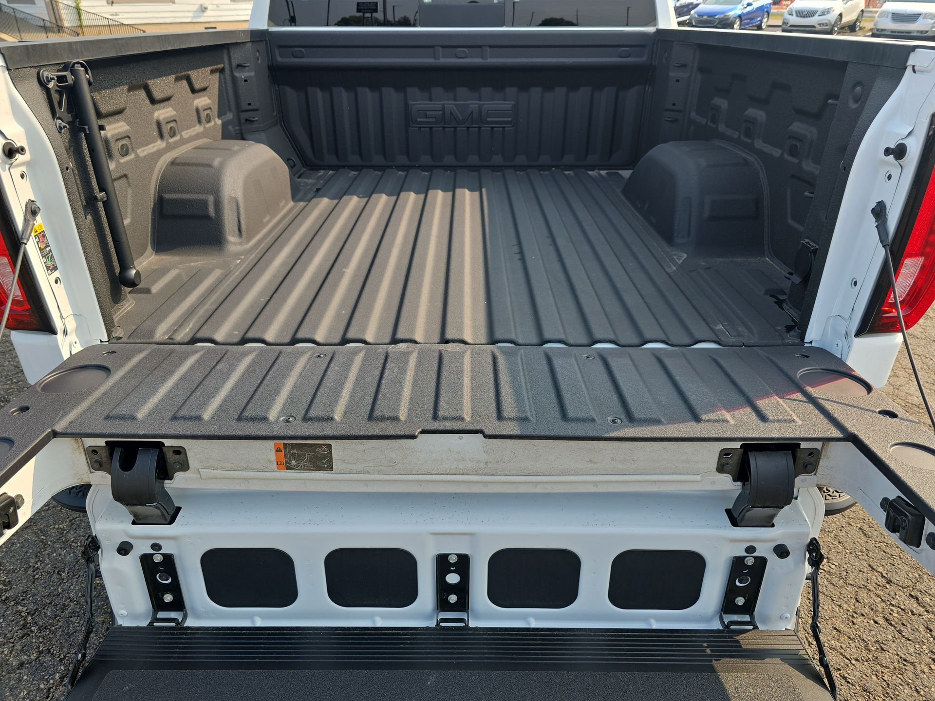 2025 Gmc Sierra SLT photo 62
