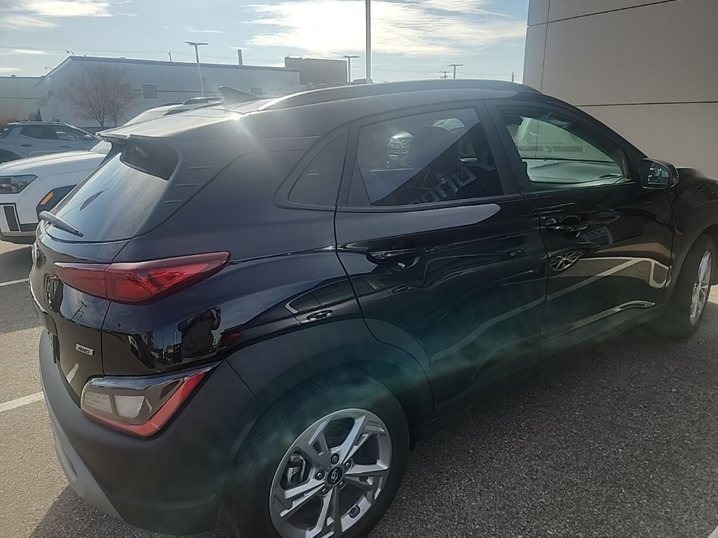 2023 Hyundai Kona SEL photo 4