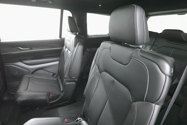 2025 Jeep Grand Cherokee Limited photo 26