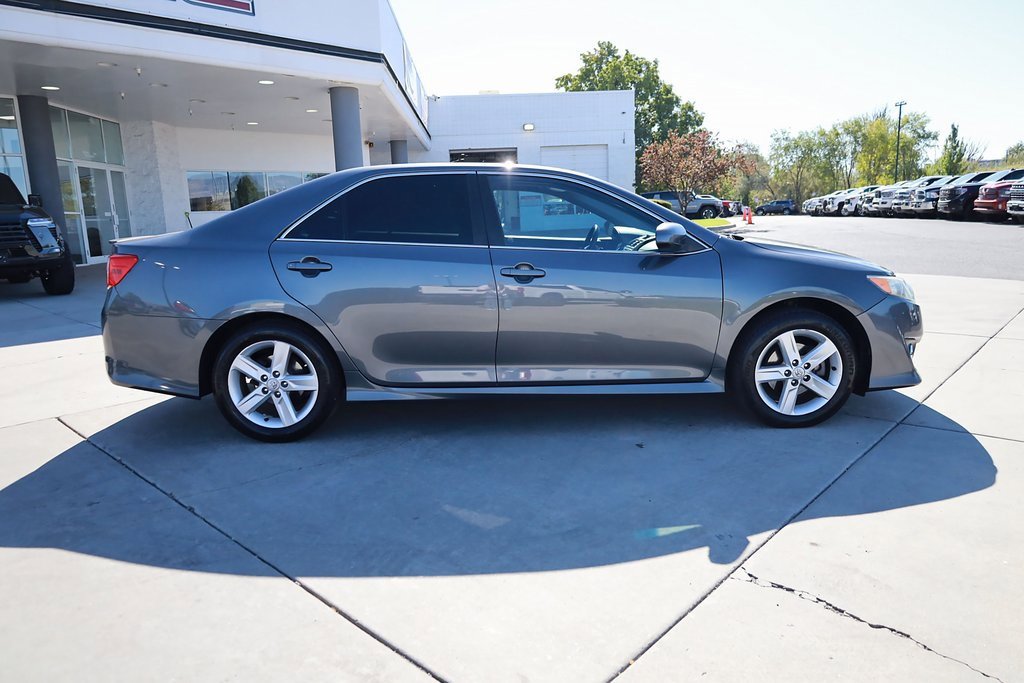 2012 Toyota Camry L photo 7