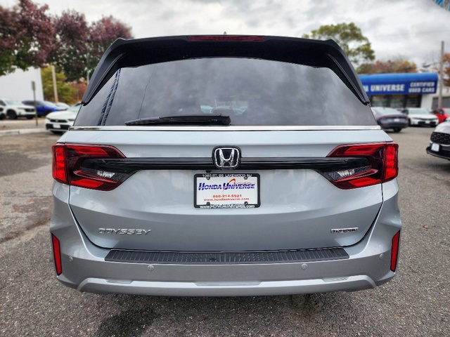 2025 Honda Odyssey Touring photo 4