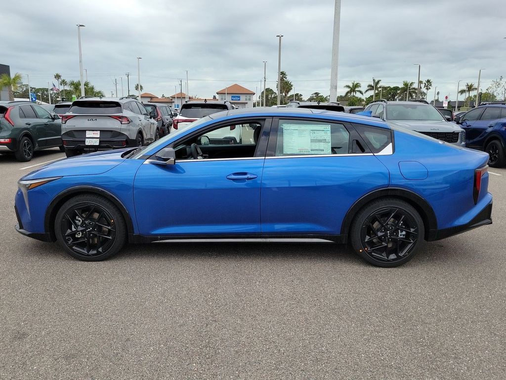 2025 Kia K4 GT-Line Turbo photo 7