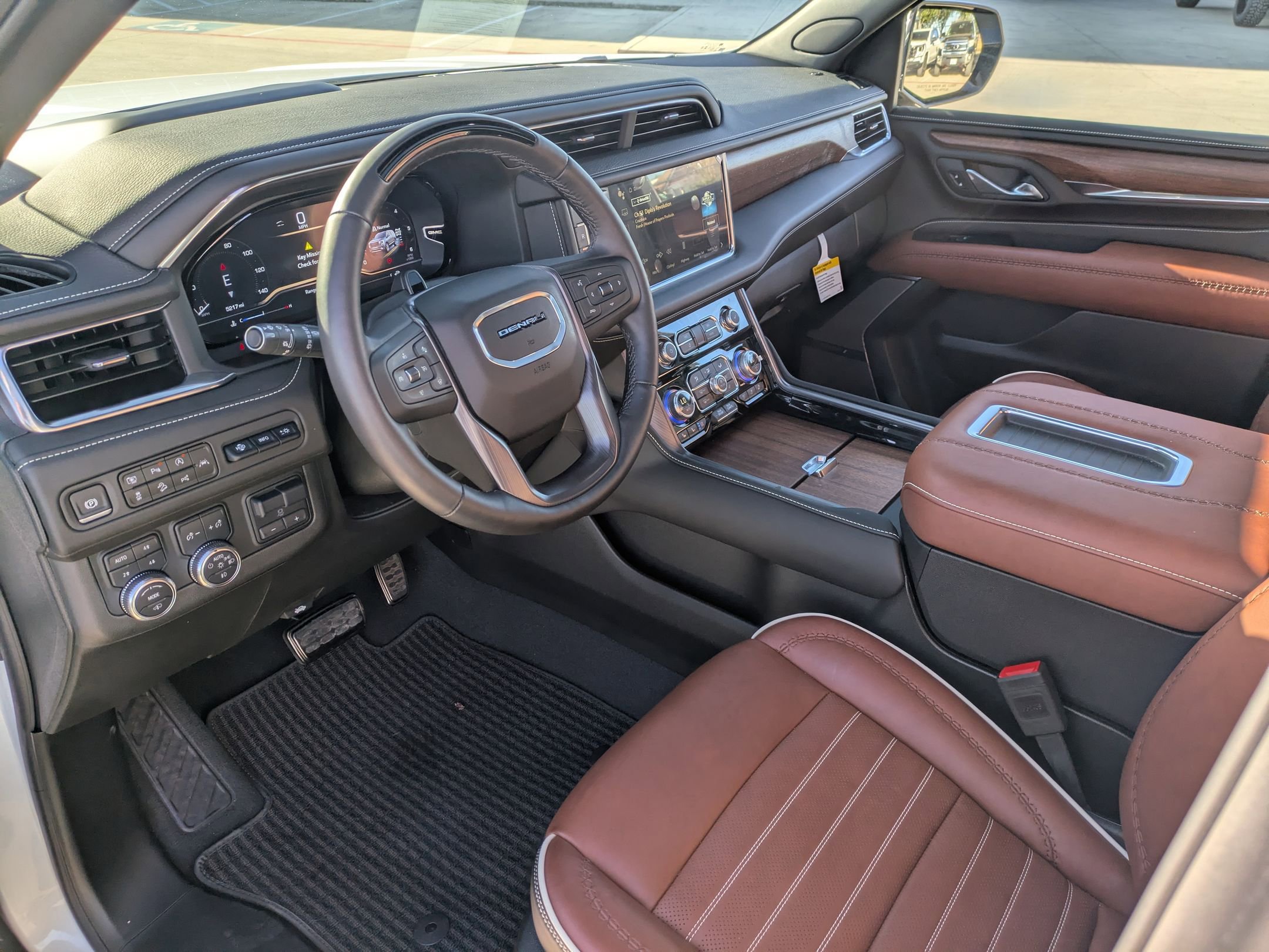 2024 Gmc Yukon XL Denali Ultimate photo 10