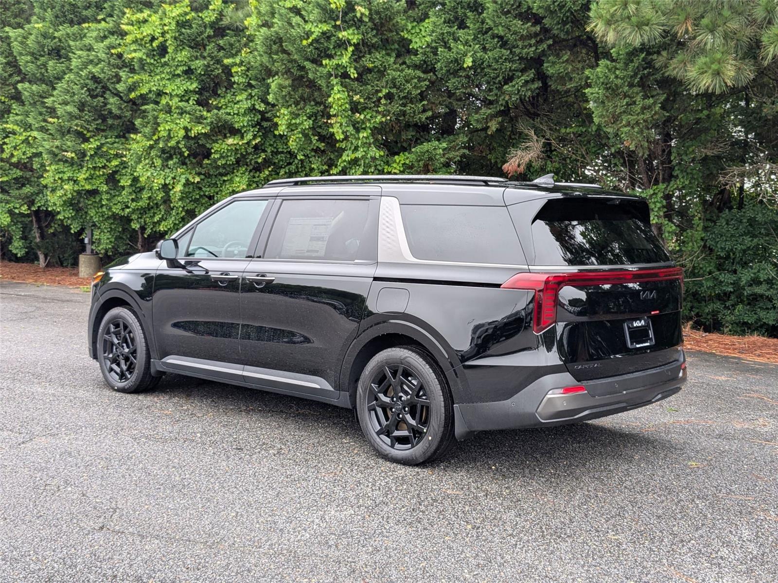 2025 Kia Carnival SX photo 7