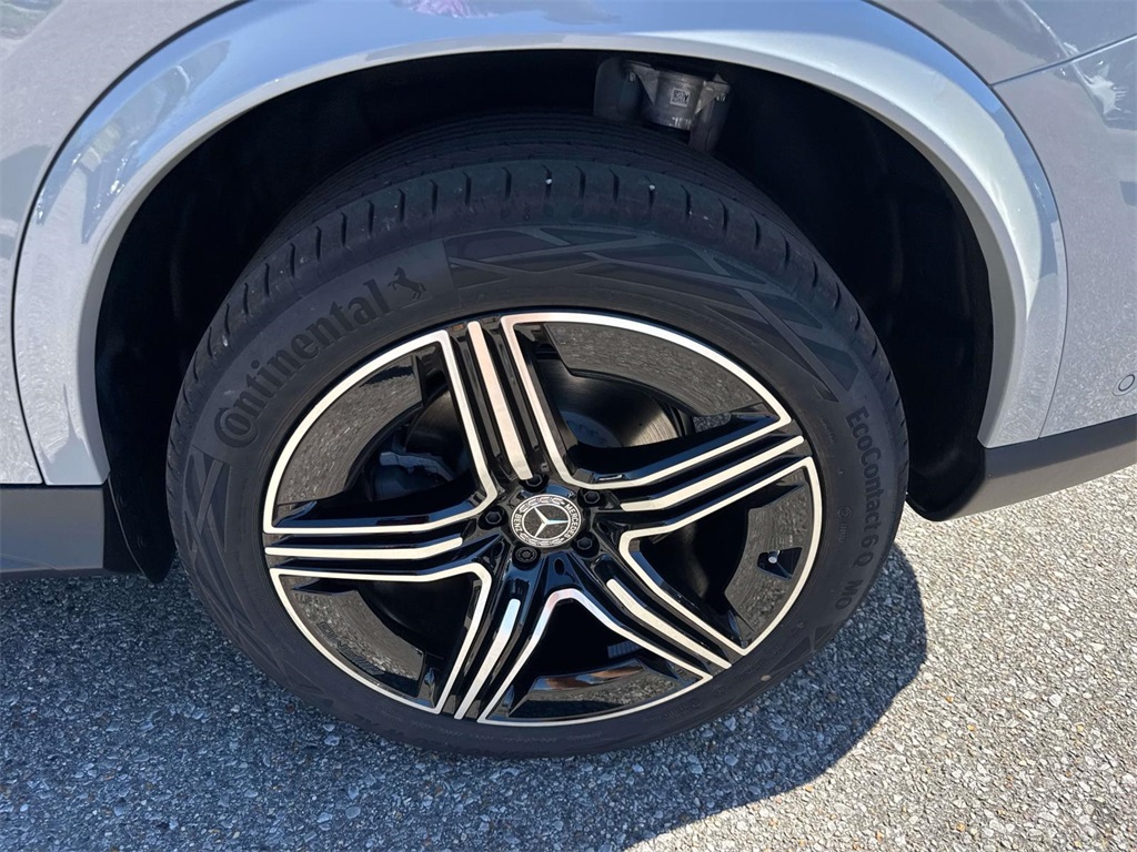 2026 Mercedes Benz GLC 300 4MATIC photo 2