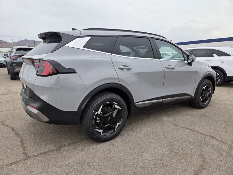 2026 Kia Sportage EX X-Line photo 3