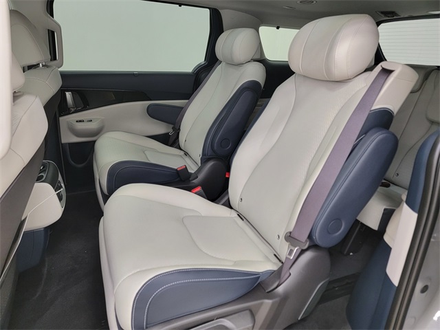 2026 Kia Carnival SX Prestige photo 15