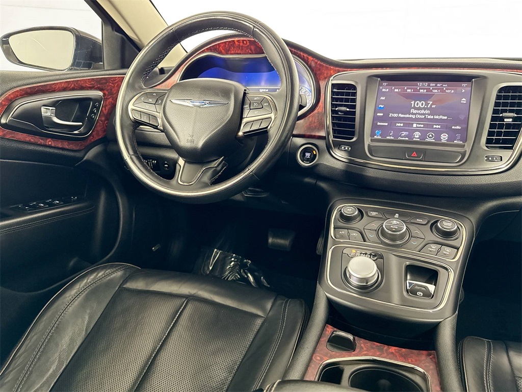 2015 Chrysler 200 C photo 5
